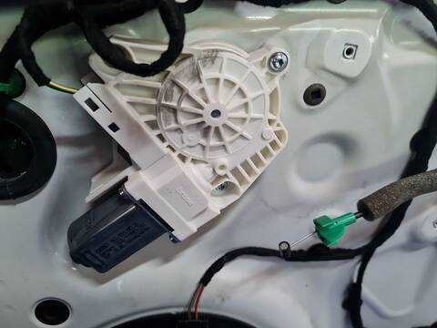 Elevalunas Eléctrico Delantero Derecho Audi Q3 2.0 TDI QUATTRO 177CV 130KW