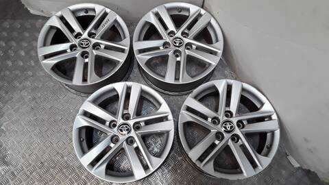 Juego LLantas Toyota Corolla 1.8 HYBRID ZWE211) 98CV 72KW FAMILIAR