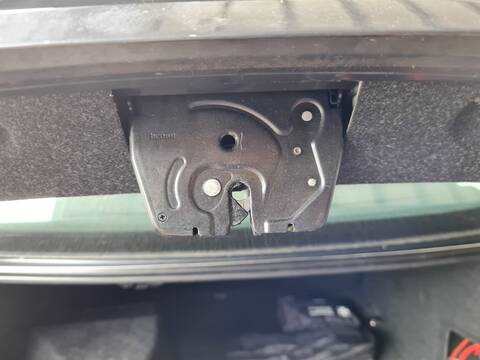 Foto 3ª: Cerradura Maletero Portón Bmw Serie 3 315 316D 116CV 85KW [N47D20C] (2013)