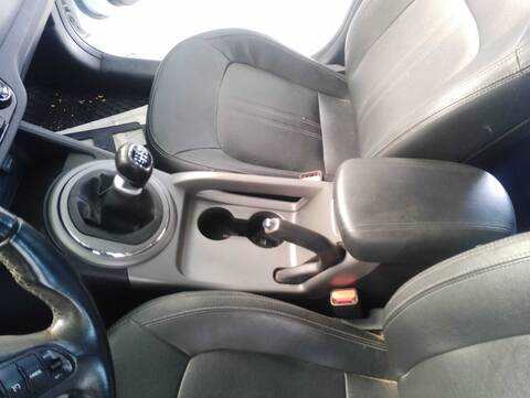 Consola Central Kia Sportage BUSINESS 2WD 116CV 85KW