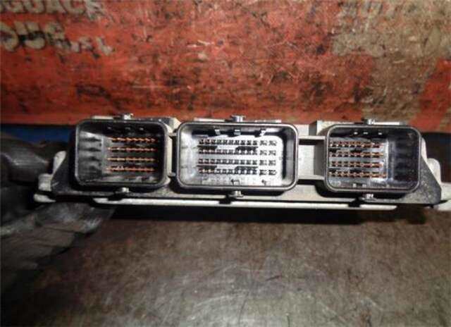 Centralita Motor ECU Opel Vivaro 1.9 DCI (100CV)