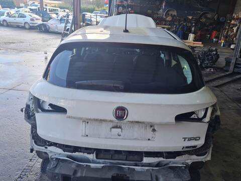 Portón Fiat Tipo LIFE BERLINA 130CV 96KW