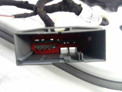 Foto 3ª: Puerta Delantera Izquierda Land Rover Discovery 2.0 SD4 4X4 241CV 177KW [204DTA(AJ20D4)] (2018)