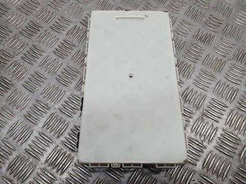 Foto 2ª: Caja Reles Fusibles Bmw i8 I8 PURE IMPULSE 231CV 170KW [B38K15A] (2015)