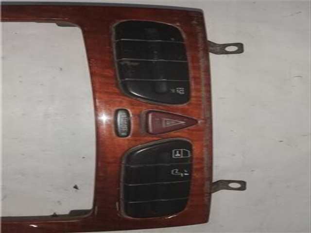 Foto 4ª: Consola Central Mercedes Clase C 160 BERLINA