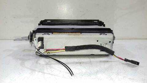 Foto 2ª: Sistema Audio Radio CD Mercedes Clase ML 320 3.0 CDI W164) 224CV 165KW 164.122) (2005)