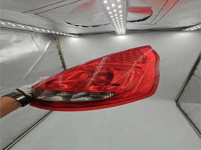 Foto 3ª: Piloto Trasero Derecho Ford Fiesta 1.6 TREND [1.6 LTR. - 66 KW TDCI CAT]