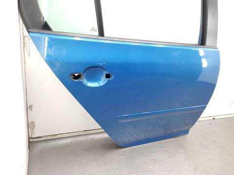 Foto 2ª: Puerta Trasera Derecha Volkswagen Golf 1.9 TDI 105CV 77KW [BKC] (2005)