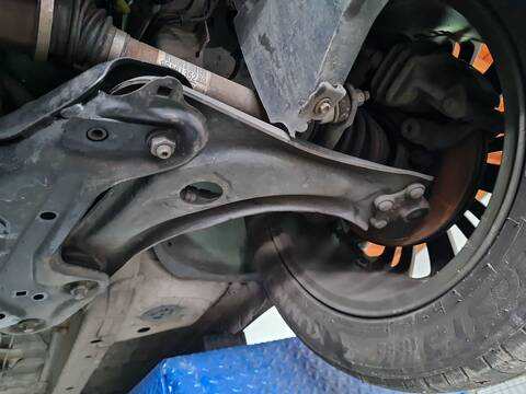Brazo Suspension Delantero Izquierdo Peugeot 208 STYLE 99CV 73KW