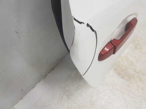 Foto 3ª: Puerta Trasera Derecha Toyota Auris HYBRID ACTIVE [2ZRFXE]