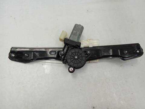 Elevalunas Manual Trasero Izquierdo Bmw Serie 3 318 2.0 D 150CV 110KW F30 F80)