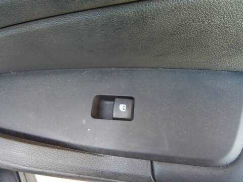 Foto 4ª: Botonera Elevalunas Kia Sportage 1.6 150CV 110KW [G4FP] (2022)