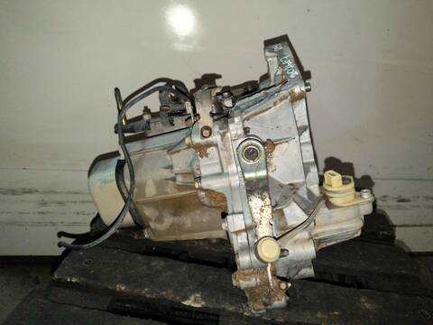Foto 3ª: Caja Cambios Citroen Saxo KFW (2002)