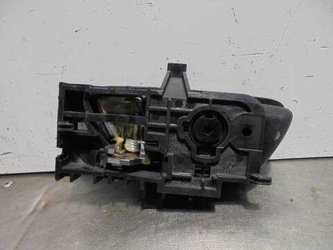Foto 2ª: Maneta Interior Trasera Derecha Kia Rio ATTRACT 84CV 62KW [G4LA] (2017)