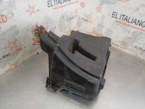 Foto 4ª: Caja Reles Fusibles Dacia Dokker AMBIANCE 90CV 66KW [K9K E6] (2018)