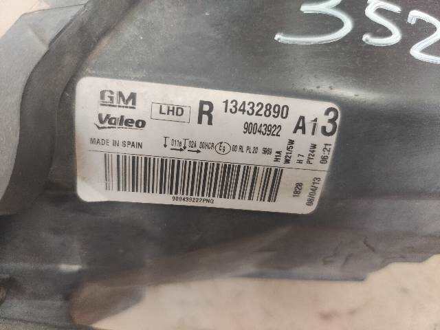 Foto 2ª: Faro Derecho Opel Corsa 1.3 CDTI [A13DTC] (2013)