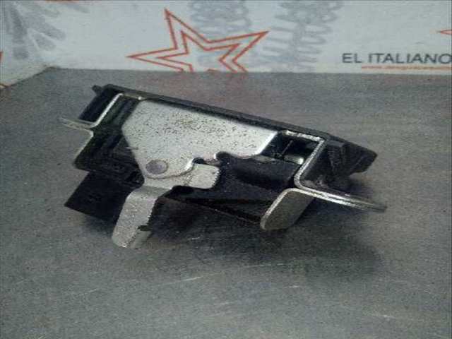 Foto 2ª: Cerradura Maletero Portón Volkswagen Golf SPORTLINE BERLINA 102CV 75KW [BGU] (2004)