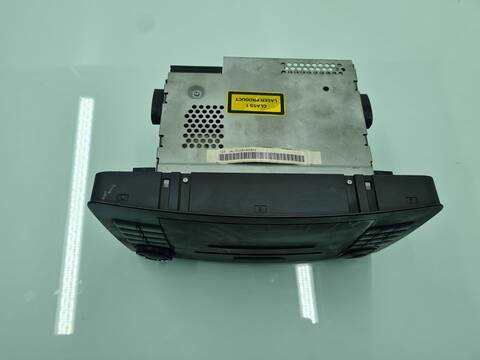 Foto 2ª: Sistema Audio Radio CD Mercedes Clase ML 320 3.0 CDI W164) 224CV 165KW 164.122) [OM642940] (2006)
