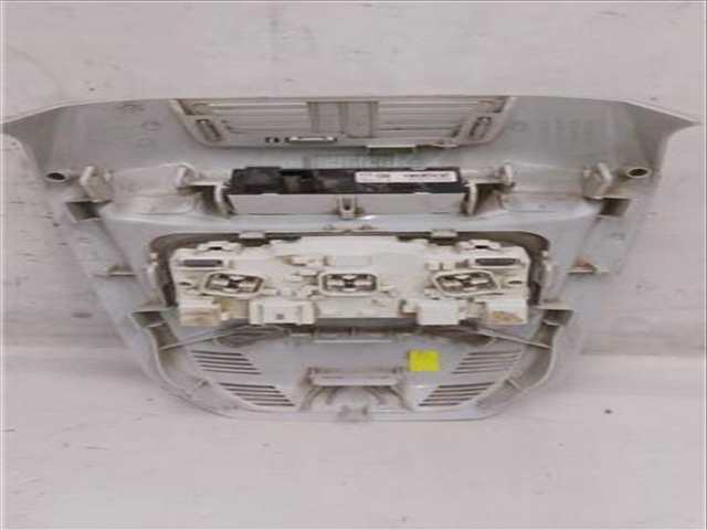 Foto 3ª: Luz Interior Peugeot 3008 1.2 THP/ PURETECH 130 MRHNSM MRHNSU MRHNSJ MRHNYW ... 131CV 96KW [HNS (EB2ADTS),HNY (EB2DTS)] (2018)