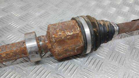 Foto 2ª: Transmision Delantera Derecha Renault Express 1.5 BLUE DCI 95 F6AB) 95CV 70KW FURGONETA FURGONETA/MONOVOLUMEN [K9K876] (2023)