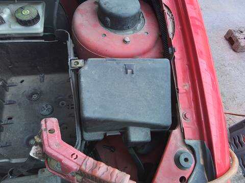 Foto 2ª: Caja Reles Fusibles Peugeot 206 XR BERLINA 75CV 55KW [KFW] (2002)