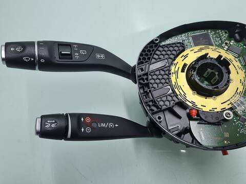 Foto 2ª: Mando Multifuncion Mercedes Clase A 140 A 45 AMG 4-MATIC 176.052) 381CV 280KW [133980] (2017)