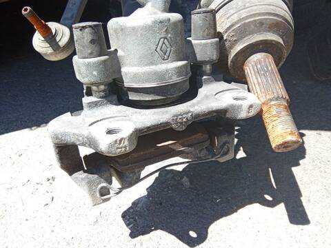Foto 3ª: Pinza Freno Delantera Derecho Dacia Sandero TCE 90 B8M1 B8MA) 90CV 66KW [H4B 400,H4B 412,H4B 411,H4B 410,H4B 408] (2015)