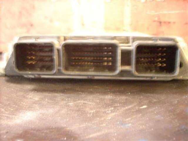 Foto 3ª: Centralita Motor ECU Renault Trafic 1.9 29 LN COMBI9 ACRISTALADO [1.9 LTR. - 74 KW DIESEL] [F9QU760]