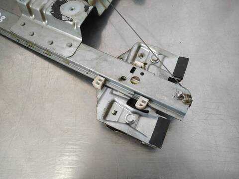 Foto 2ª: Elevalunas Eléctrico Delantero Derecho Mercedes Sprinter 310/313/316 CDI 906.631/633/635/637) 129CV 95KW CAJA CERRADA [646985] (2007)