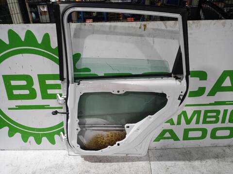 Foto 2ª: Puerta Trasera Derecha Ford Fiesta AMBIENTE 68CV (2001)