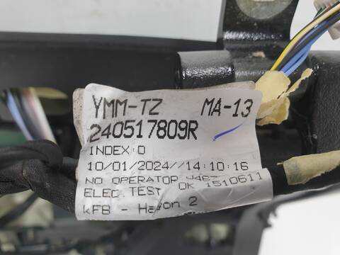 Foto 2ª: Portón Renault Megane TECHNO (2016)