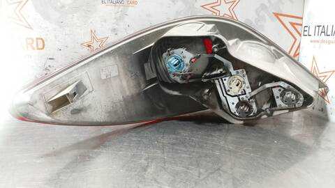 Foto 2ª: Piloto Trasero Derecho Mercedes Clase R 280 R 350 CDI 4-MATIC 251.022) 224CV 165KW [OM642950] (2006)