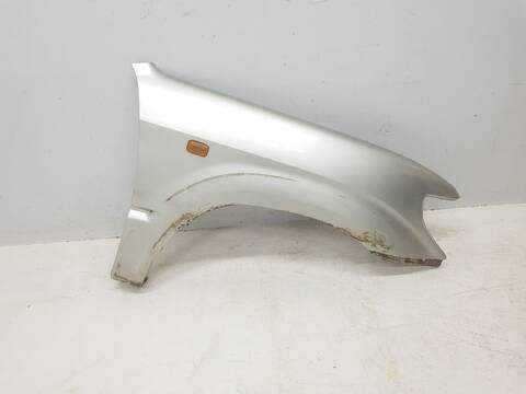 Aleta Delantera Derecha Toyota Land Cruiser TD VX 3-PTAS.) KZJ90)