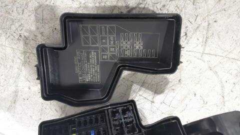 Foto 3ª: Caja Reles Fusibles Toyota Yaris 1.5 HYBRID MXPH11) 92CV [M15A-FXE] (2020)