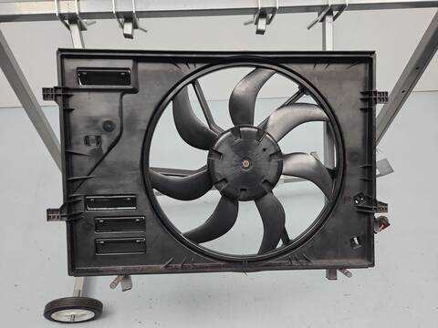 Foto 4ª: Electroventilador Volkswagen Golf 1.6 TDI 105CV 77KW [CLHA] (2014)