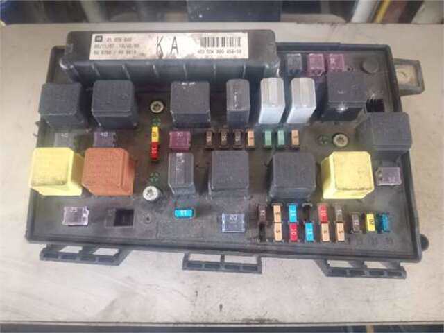 Caja Reles Fusibles Opel Astra 1.7 CDTI