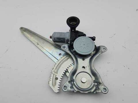 Elevalunas Manual Trasero Derecho Toyota Rav4 2.0 4WD ZSA44_) 151CV 112KW