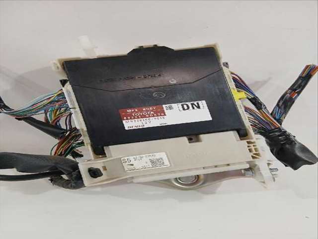 Foto 2ª: Centralita Motor ECU Toyota Yaris ACTIVE 112CV [2NRFKE] (2017)