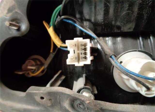 Foto 3ª: Piloto Trasero Izquierdo Hyundai Coupe 1.6 16V [G4ED-G]