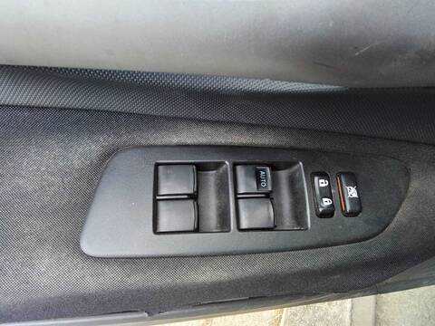 Botonera Elevalunas Toyota Auris 1.6 16V CAT 124CV 91KW