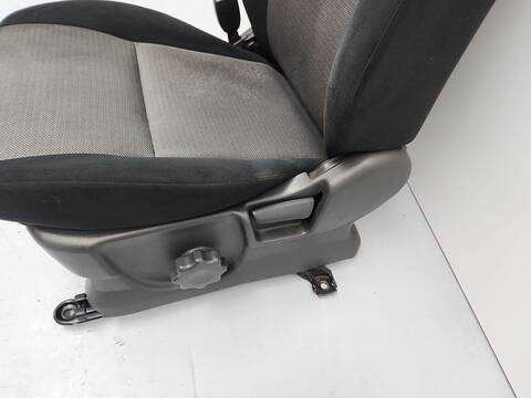 Foto 4ª: Asiento Delantero Izquierdo Suzuki Grand Vitara 2.0 HDI 110 16V 4X4 SQ 420D) 109CV 80KW [RHW] (2005)