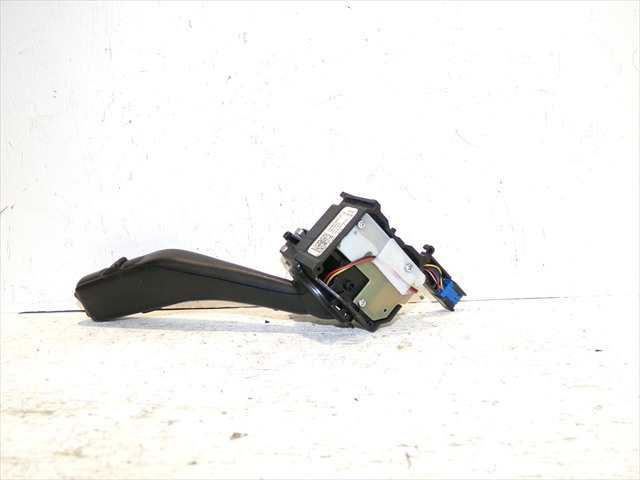 Foto 3ª: Mando Multifuncion Volkswagen Golf 1.9 TDI MODELO PLUS 2004-2009 [BKC] (2005)