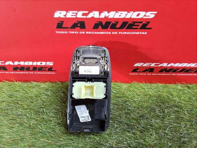 Foto 3ª: Botonera Elevalunas Renault Kangoo BLUE DCI 95 KJAB) 95CV 70KW [K9K 876,K9K 877] (2024)