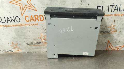 Foto 2ª: Sistema Audio Radio CD Audi S4 4.2 AVANT 344CV 253KW [BBK] (2005)