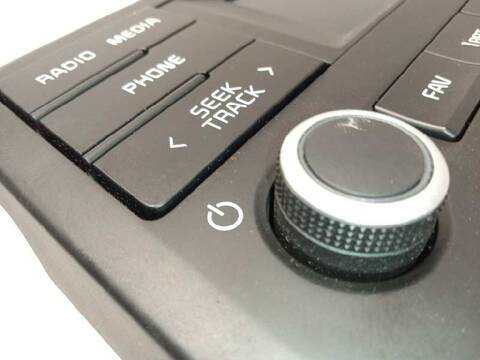 Foto 4ª: Sistema Audio Radio CD Kia Picanto 1.0 CAT 67CV 49KW [G3LD] (2021)