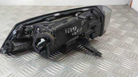 Foto 2ª: Piloto Trasero Derecho Peugeot 2008 1.2 PURETECH 100 101CV 74KW [HN05] (2024)