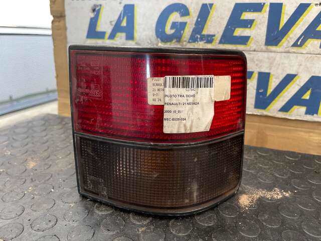 Piloto Trasero Derecho Renault 21 2.0 FAMILIAR