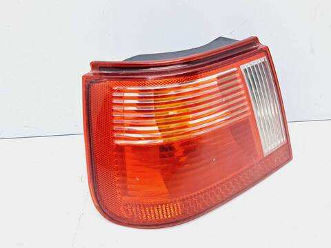 Foto 2ª: Piloto Trasero Izquierdo Seat Ibiza SELECT 68CV 50KW [AGP] (2000)