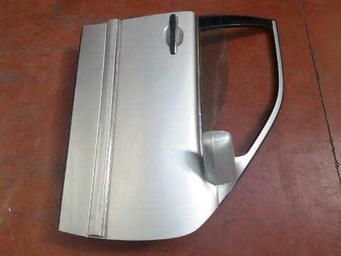 Foto 2ª: Puerta Delantera Derecha Mercedes Clase E 180 3.0 DIESEL CAT 136CV [D/606] (1995)