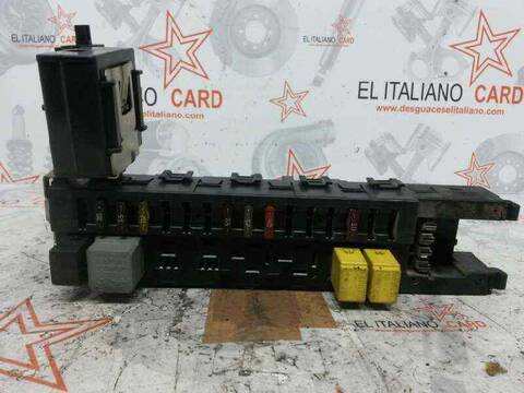 Foto 4ª: Caja Reles Fusibles Mercedes Clase C 160 270 CDI 203.016) BERLINA 170CV 125KW [612962] (2001)